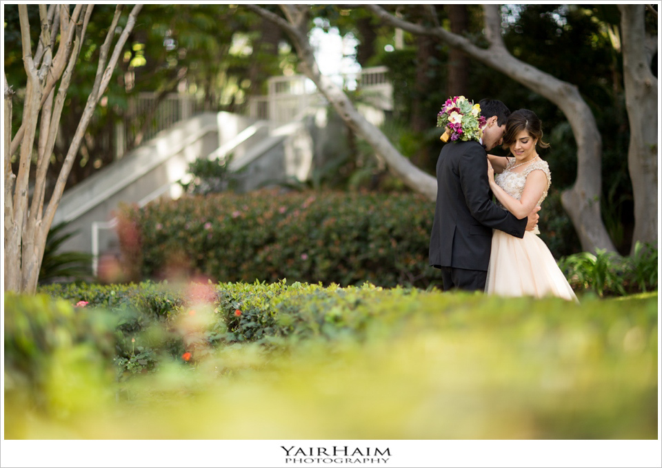 Los-Angeles-hyatt-regency-century-plaza-wedding-photos-15