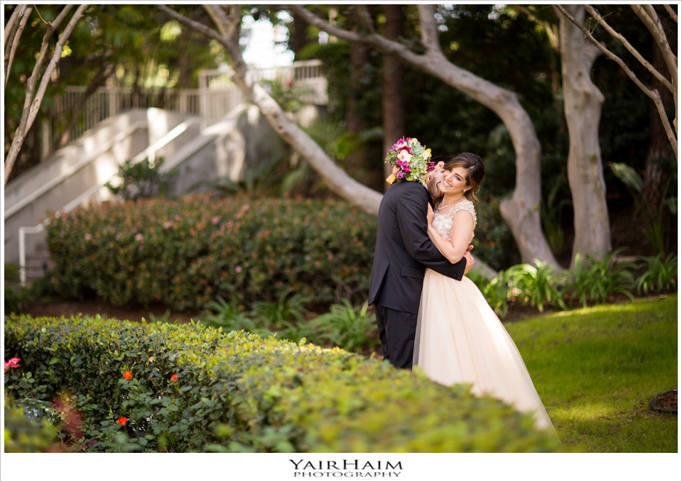 Los-Angeles-hyatt-regency-century-plaza-wedding-photos-16