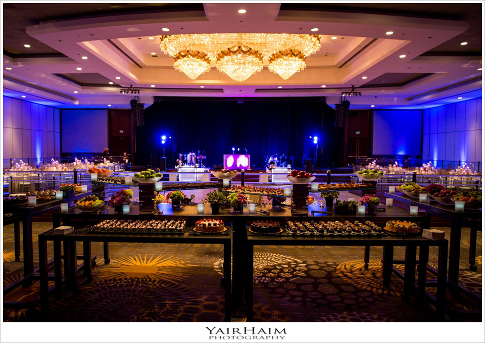 Los-Angeles-hyatt-regency-century-plaza-wedding-photos-30